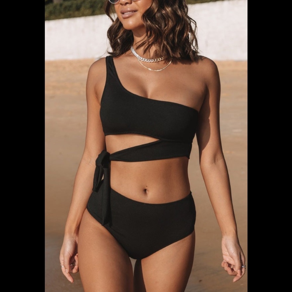 One Shoulder Tie Waist Bikini Set - - Black  .